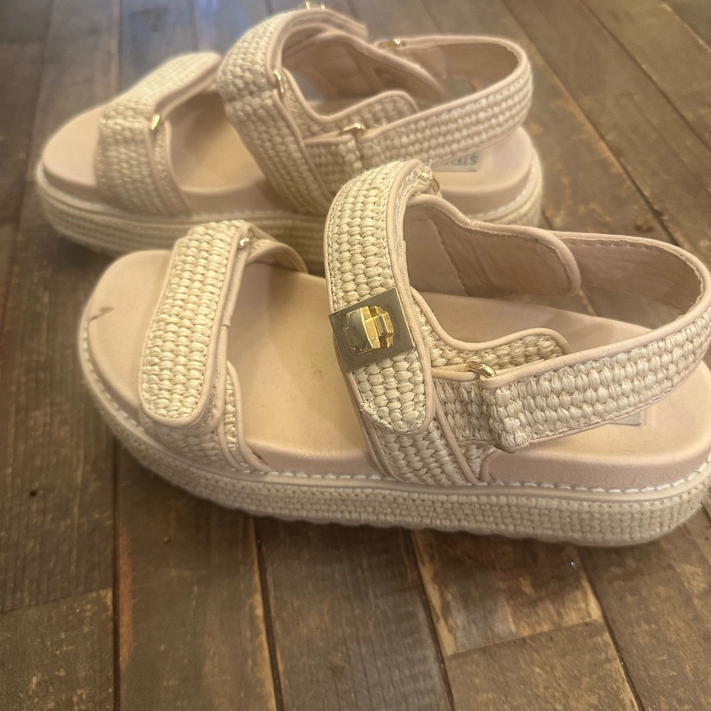 Steve Madden Big Mona Cream Sandals with Velcro Closure